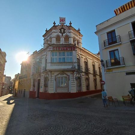 Hotel Cervantes Badajós Exterior foto
