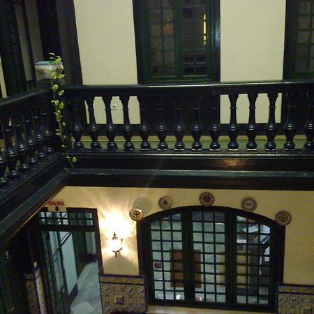 Hotel Cervantes Badajós Exterior foto